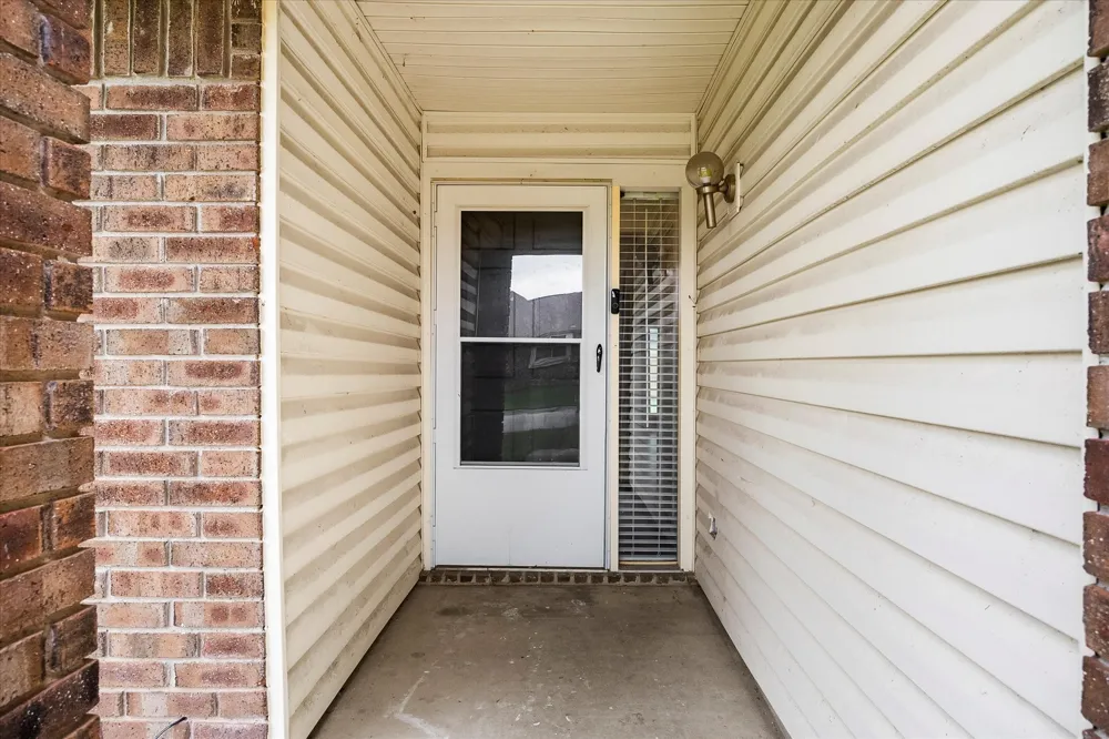 6403 Minuteman Lane Arlington, TX 76002