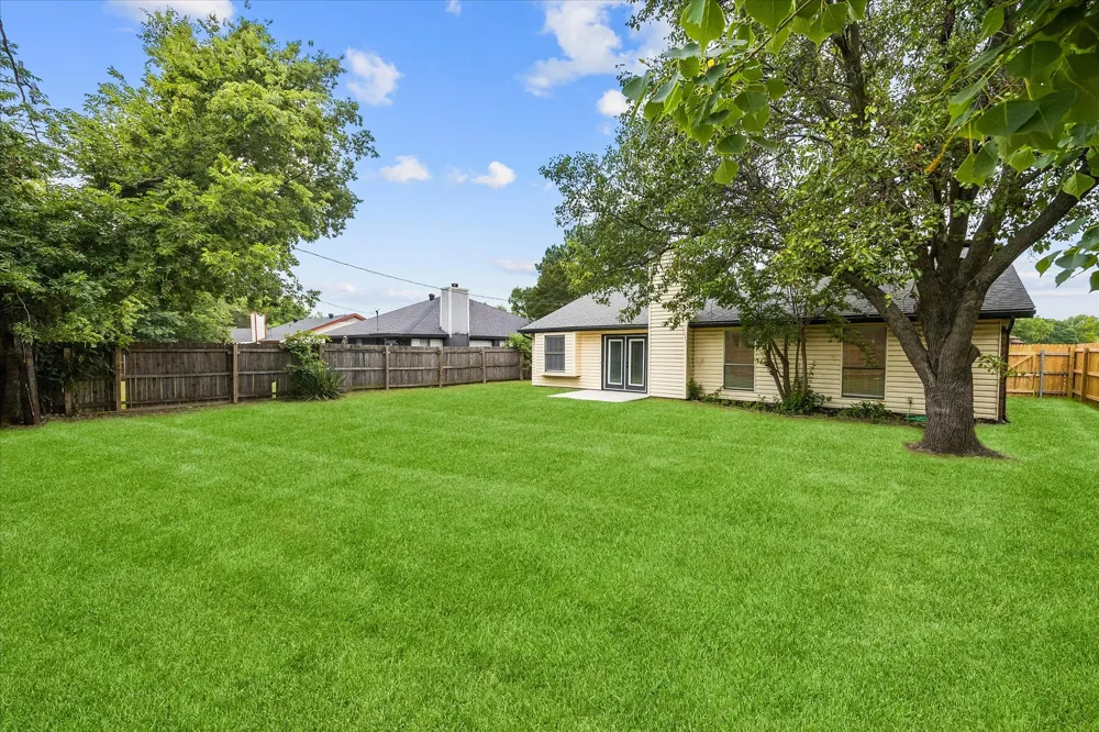 6403 Minuteman Lane Arlington, TX 76002