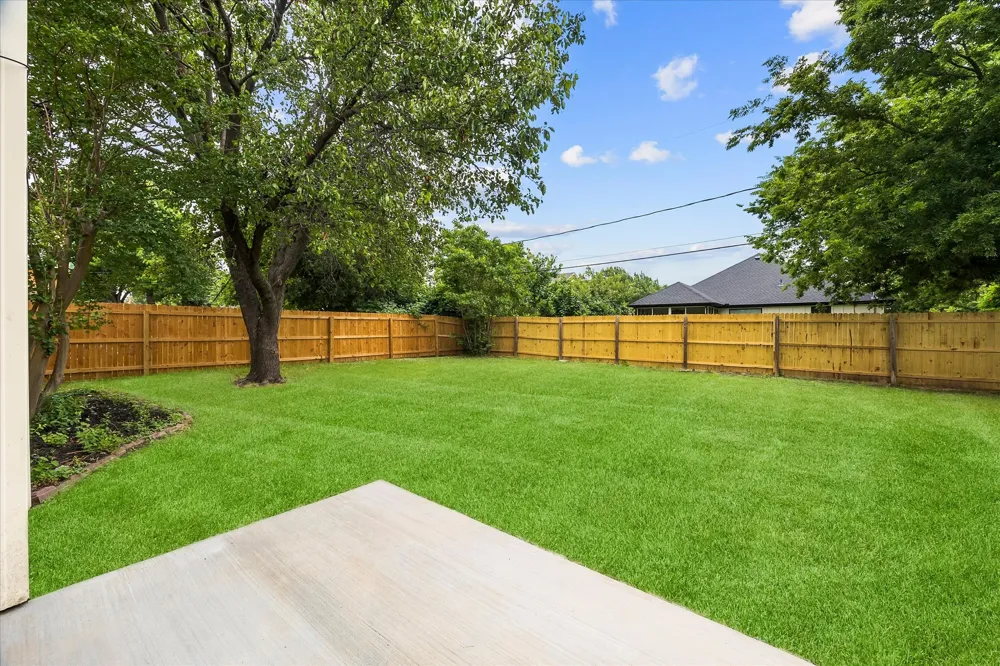 6403 Minuteman Lane Arlington, TX 76002