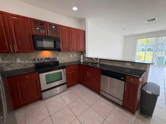 3595 NW 13th St #3595 Lauderhill, FL 33311