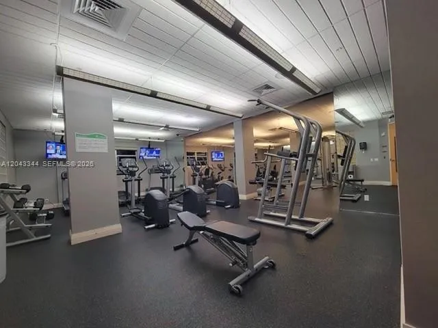 3801 S Ocean Dr #11M Hollywood, FL 33019