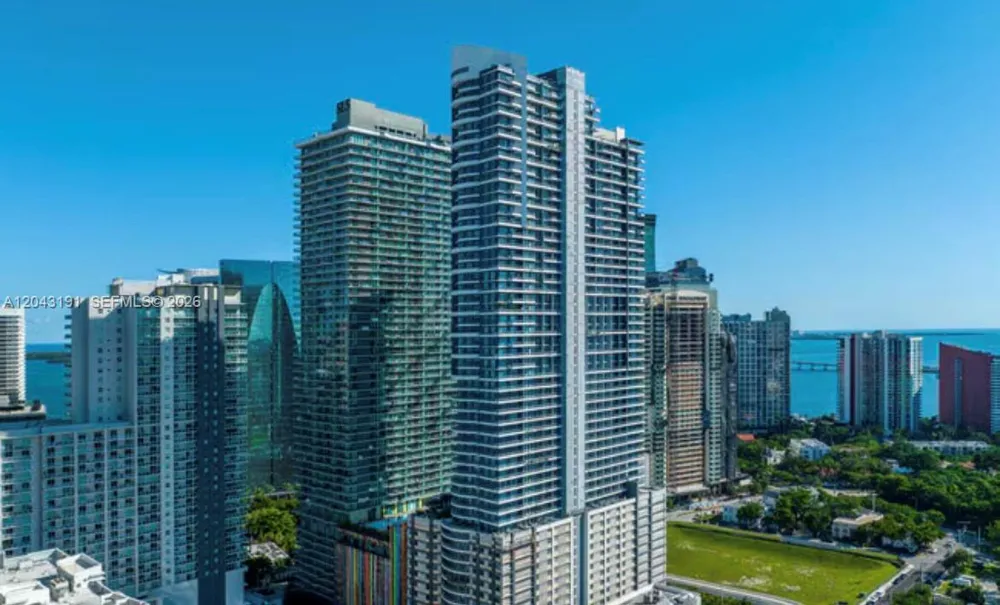 60 SW 13th St #1416 Miami, FL 33130