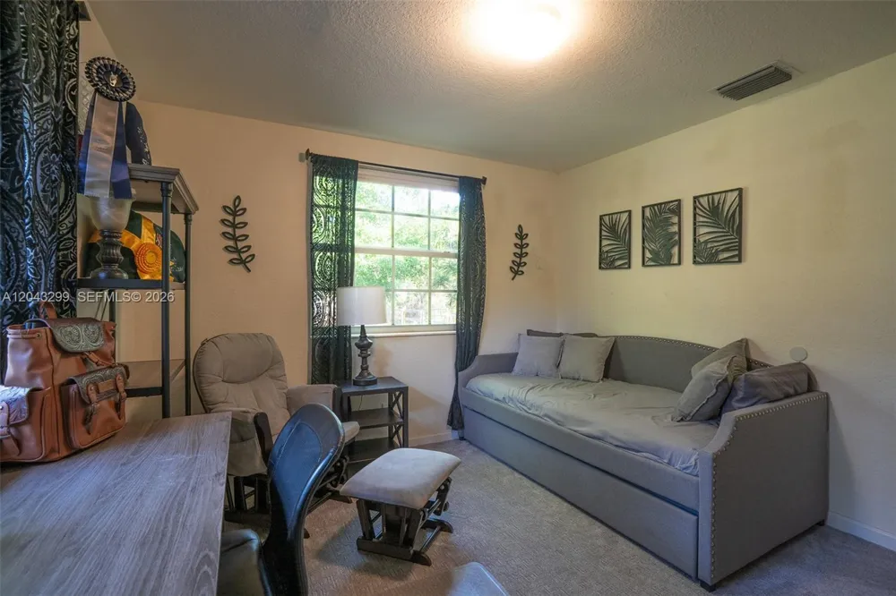 15160 Scotts Pl Loxahatchee, FL 33470
