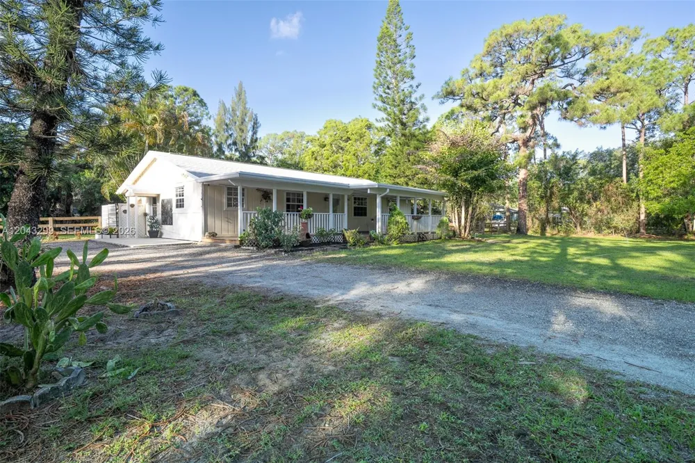 15160 Scotts Pl Loxahatchee, FL 33470