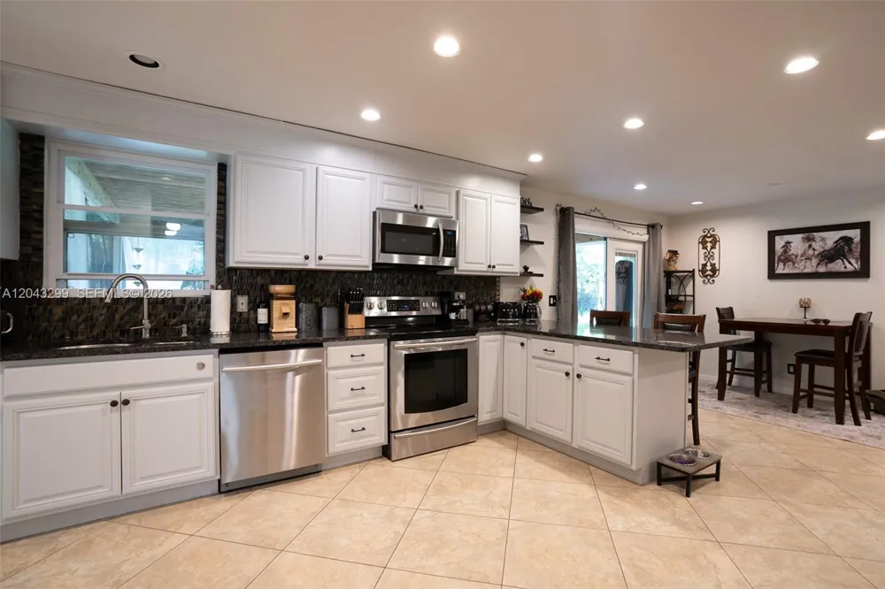15160 Scotts Pl Loxahatchee, FL 33470