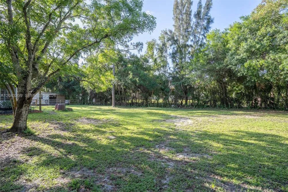 15160 Scotts Pl Loxahatchee, FL 33470