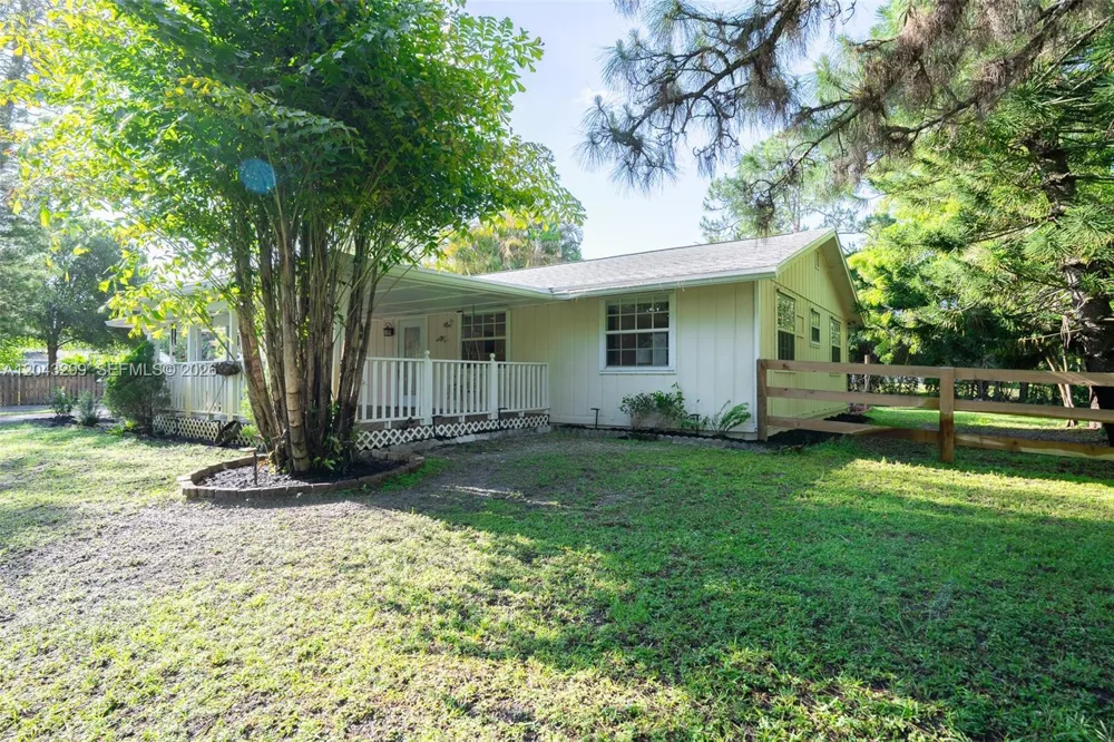 15160 Scotts Pl Loxahatchee, FL 33470