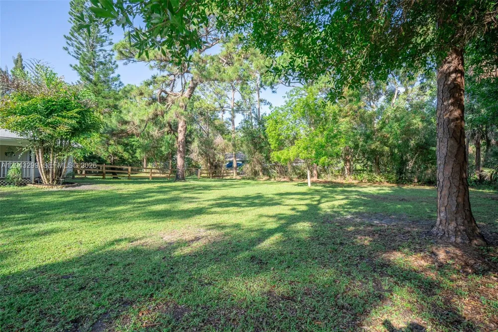 15160 Scotts Pl Loxahatchee, FL 33470