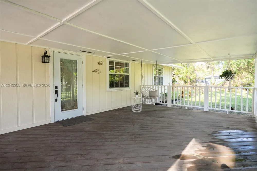 15160 Scotts Pl Loxahatchee, FL 33470