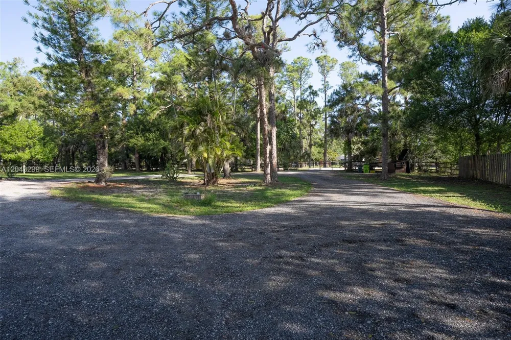 15160 Scotts Pl Loxahatchee, FL 33470