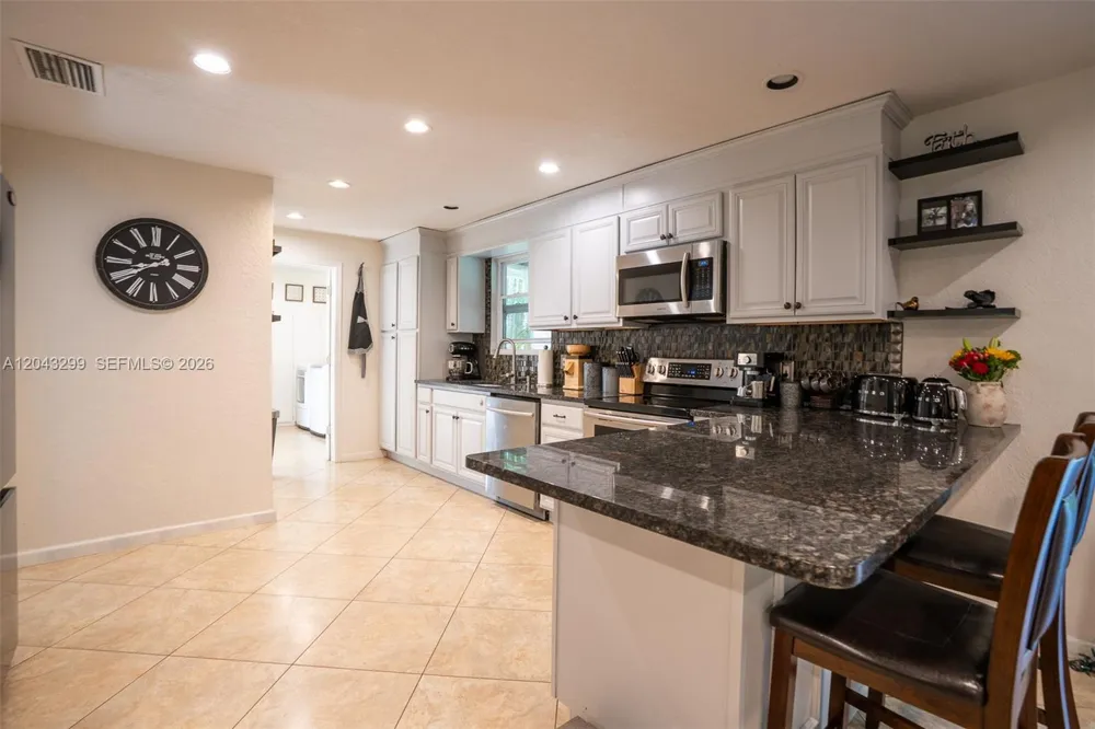 15160 Scotts Pl Loxahatchee, FL 33470