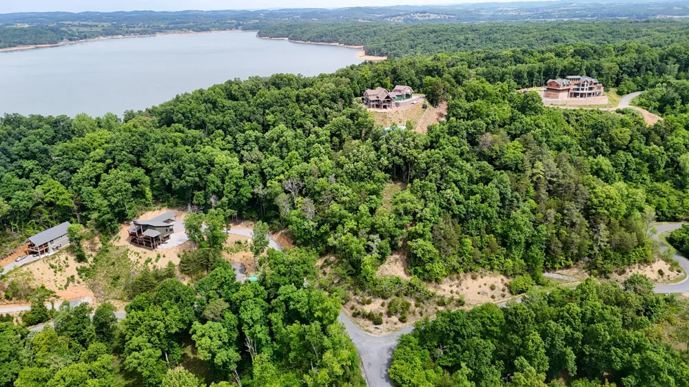78 Stone Bridge Dandridge, TN 37725