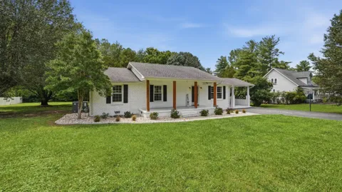 261 Hillcrest Rd