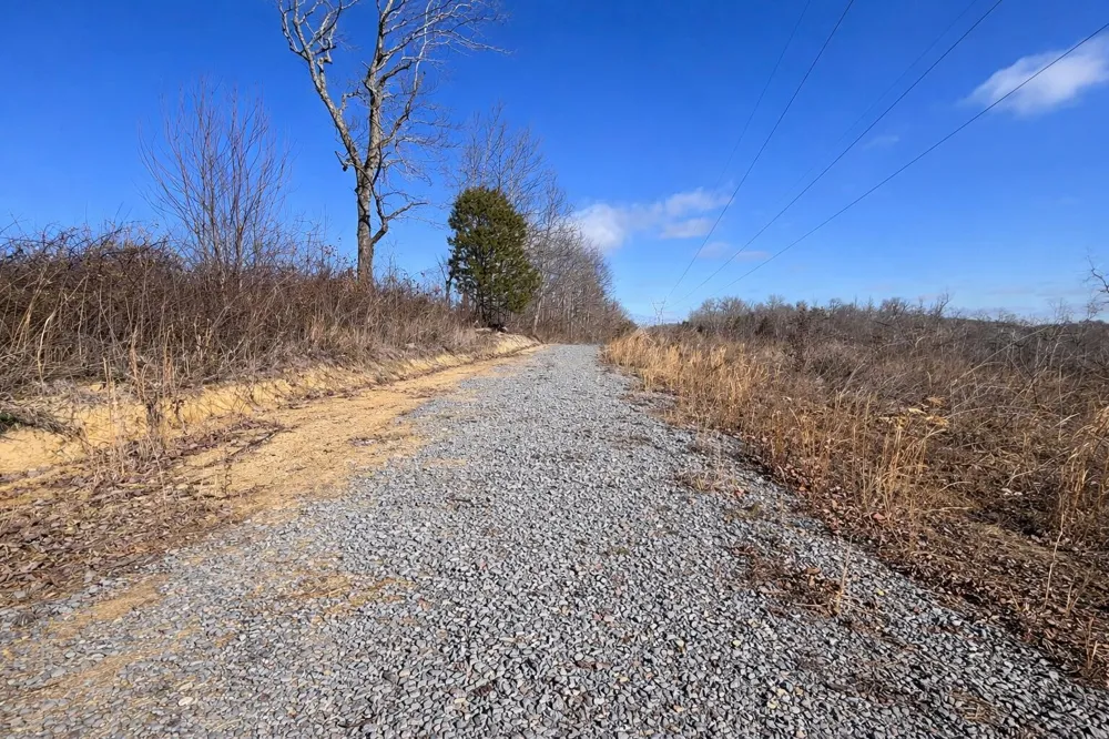 2734 River Road Decatur, TN 37322