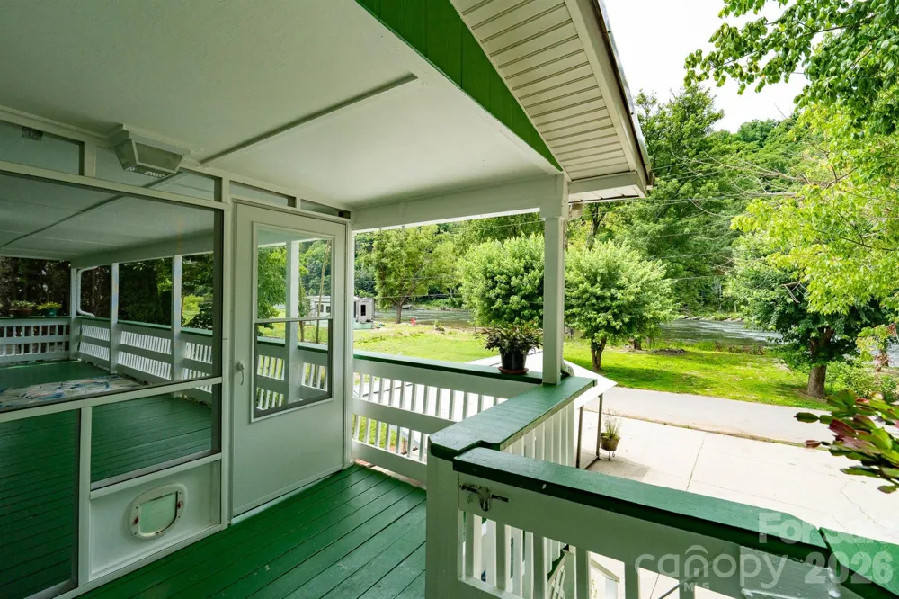389 Rollins Road Marshall, NC 28753