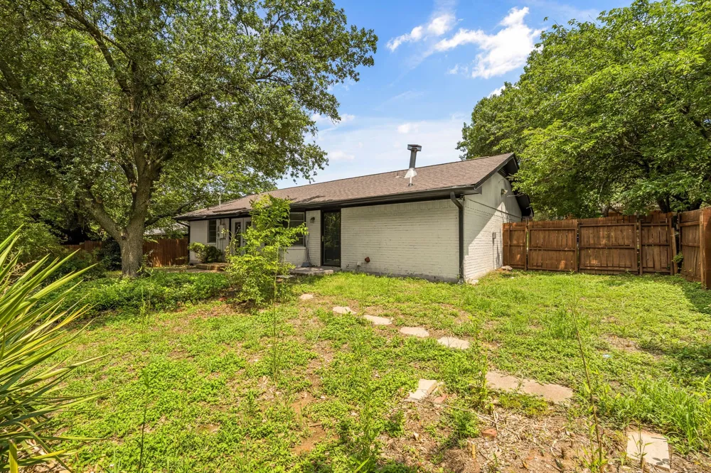 1213 Vivienne Street Weatherford, TX 76086