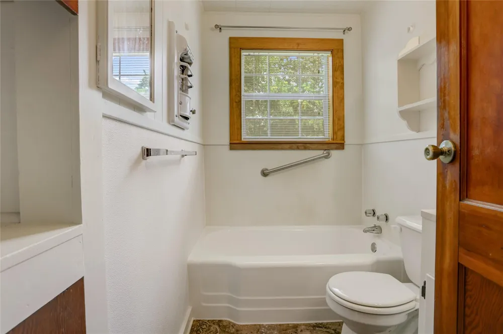 215 E Dahlgren Avenue Wharton, TX 77488