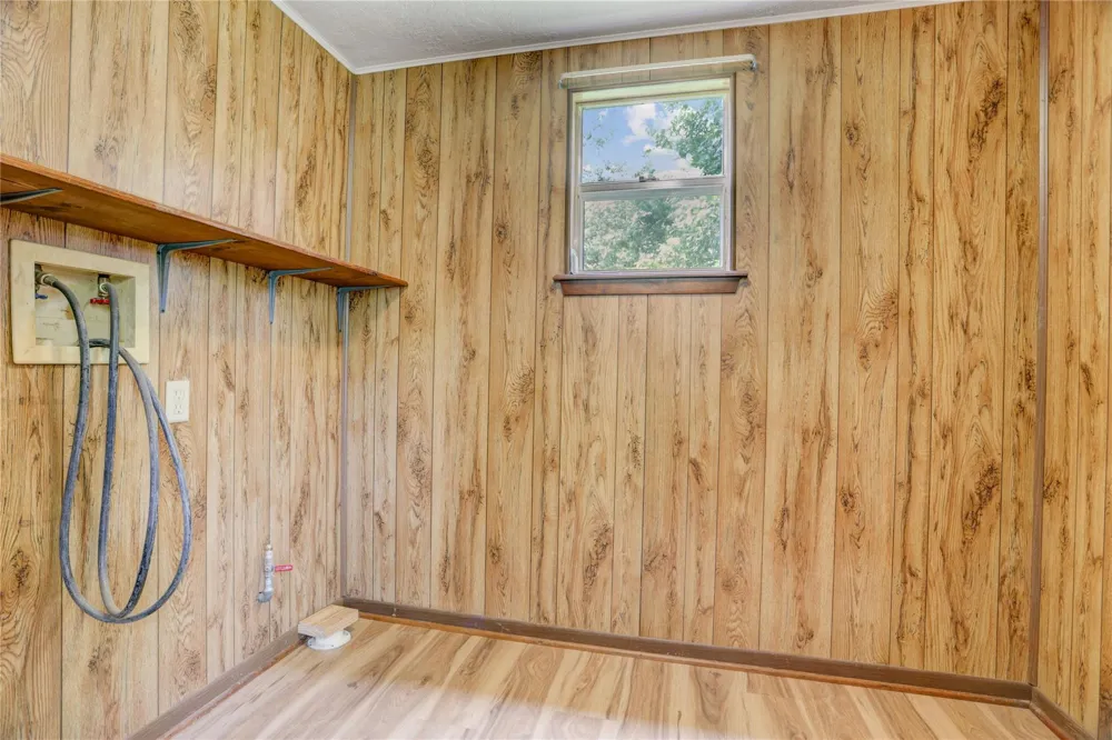 215 E Dahlgren Avenue Wharton, TX 77488