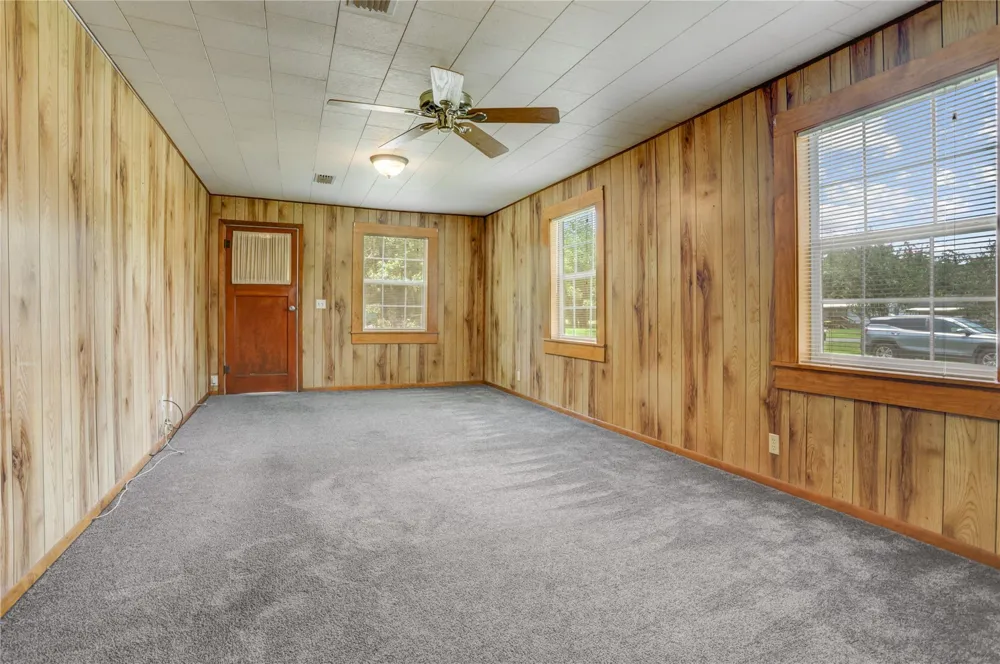 215 E Dahlgren Avenue Wharton, TX 77488
