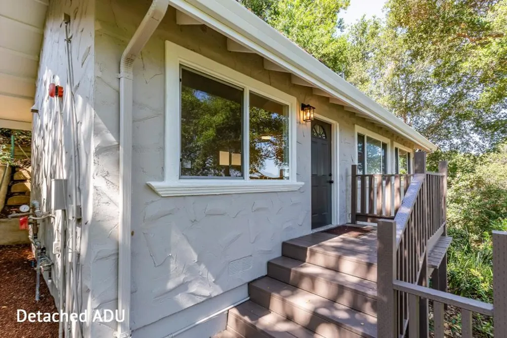 10955 Stonebrook Drive Los Altos Hills, CA 94024