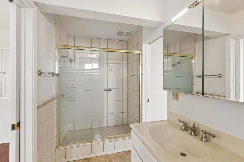 10955 Stonebrook Drive Los Altos Hills, CA 94024