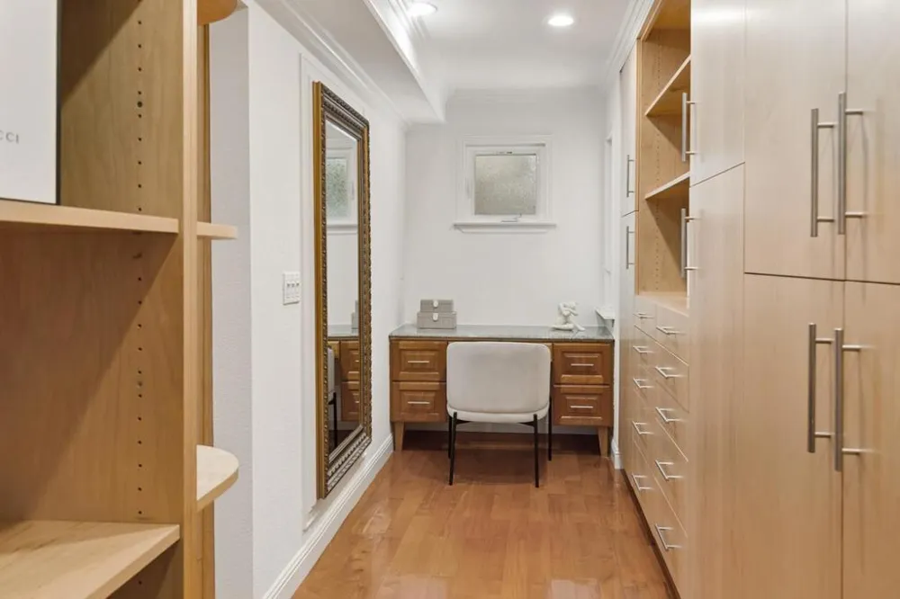 10955 Stonebrook Drive Los Altos Hills, CA 94024