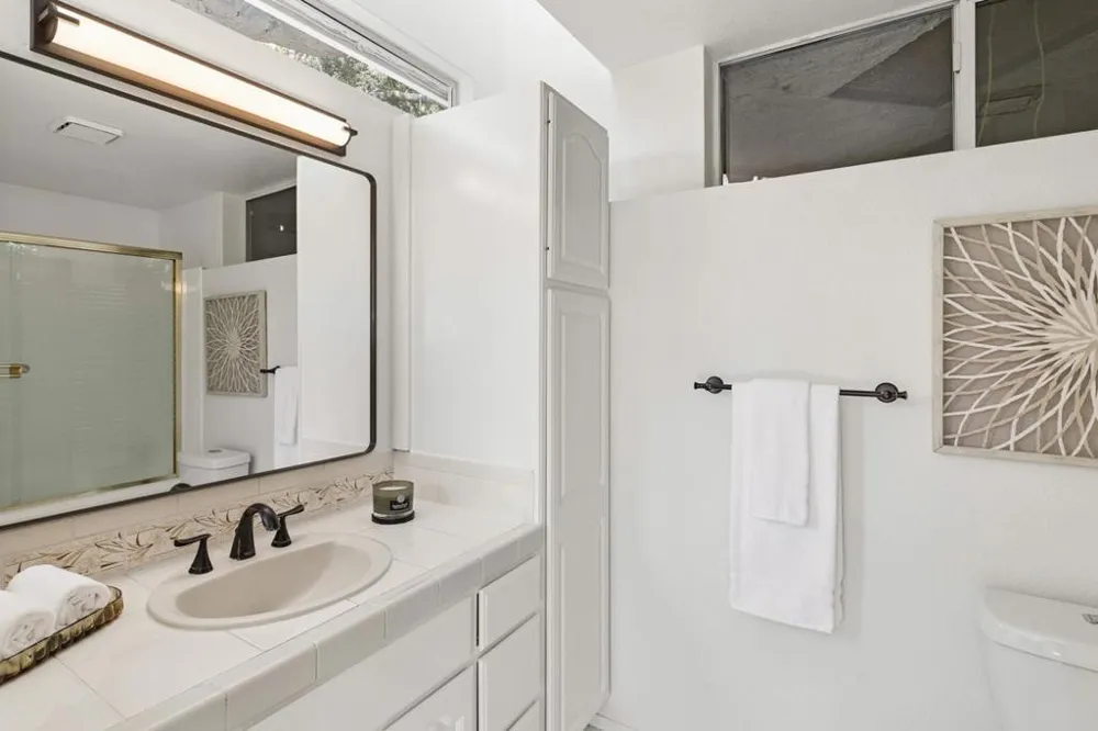 10955 Stonebrook Drive Los Altos Hills, CA 94024