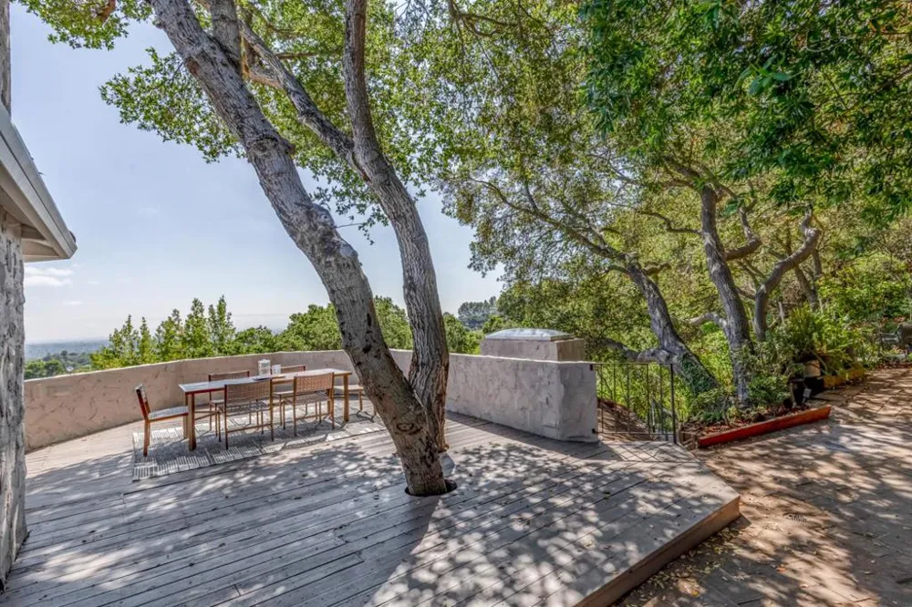 10955 Stonebrook Drive Los Altos Hills, CA 94024