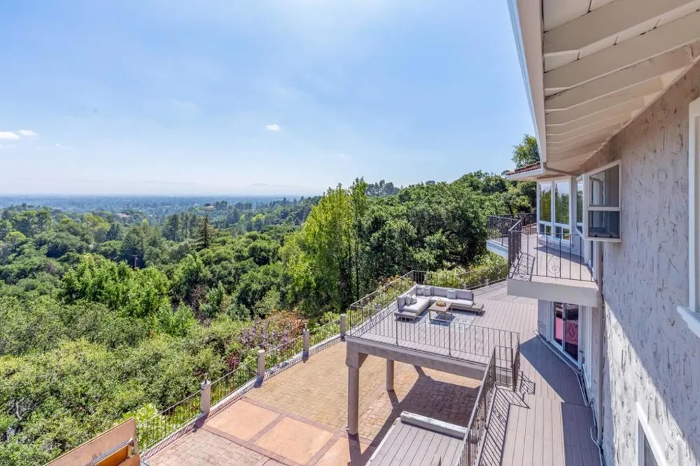 10955 Stonebrook Drive Los Altos Hills, CA 94024