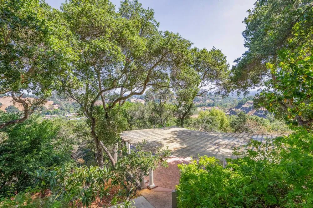 10955 Stonebrook Drive Los Altos Hills, CA 94024