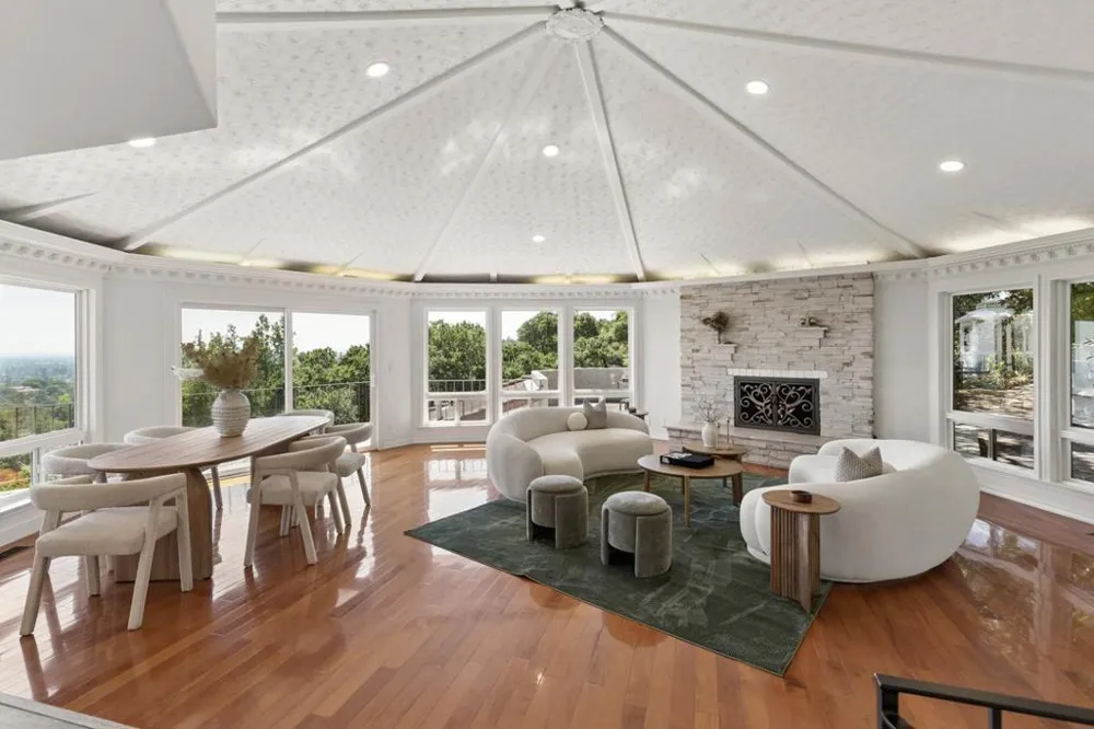 10955 Stonebrook Drive Los Altos Hills, CA 94024