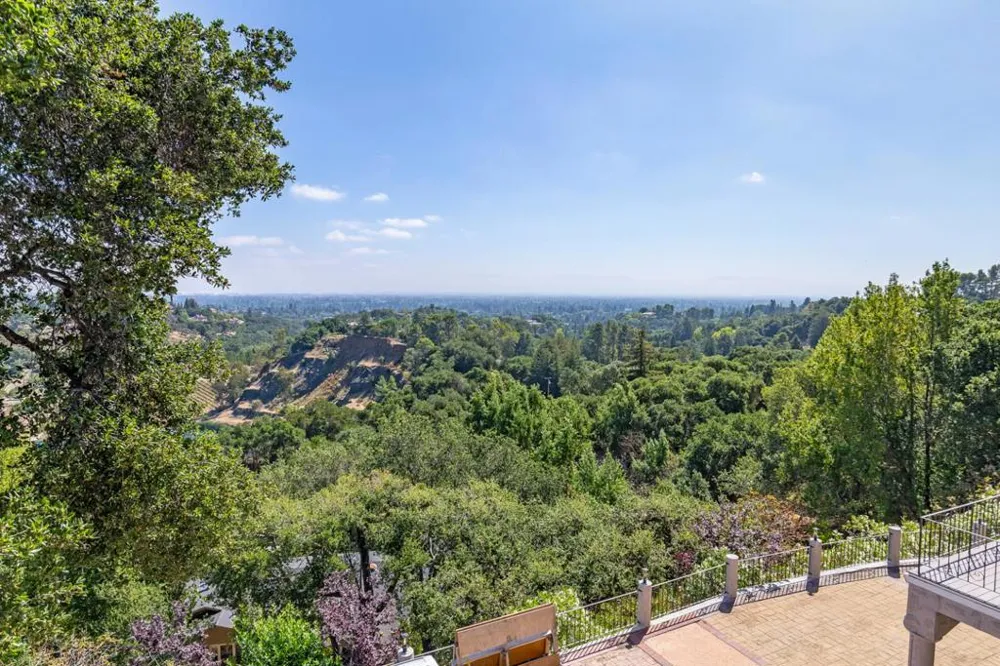 10955 Stonebrook Drive Los Altos Hills, CA 94024