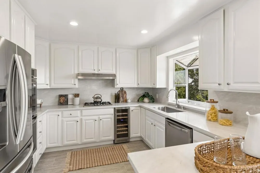 10955 Stonebrook Drive Los Altos Hills, CA 94024