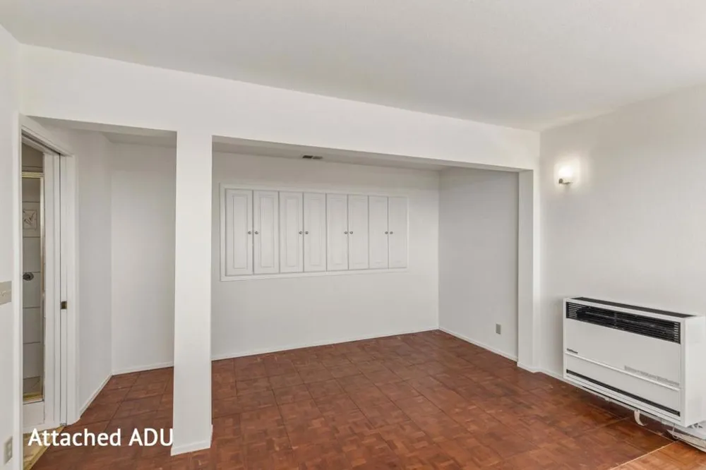 10955 Stonebrook Drive Los Altos Hills, CA 94024