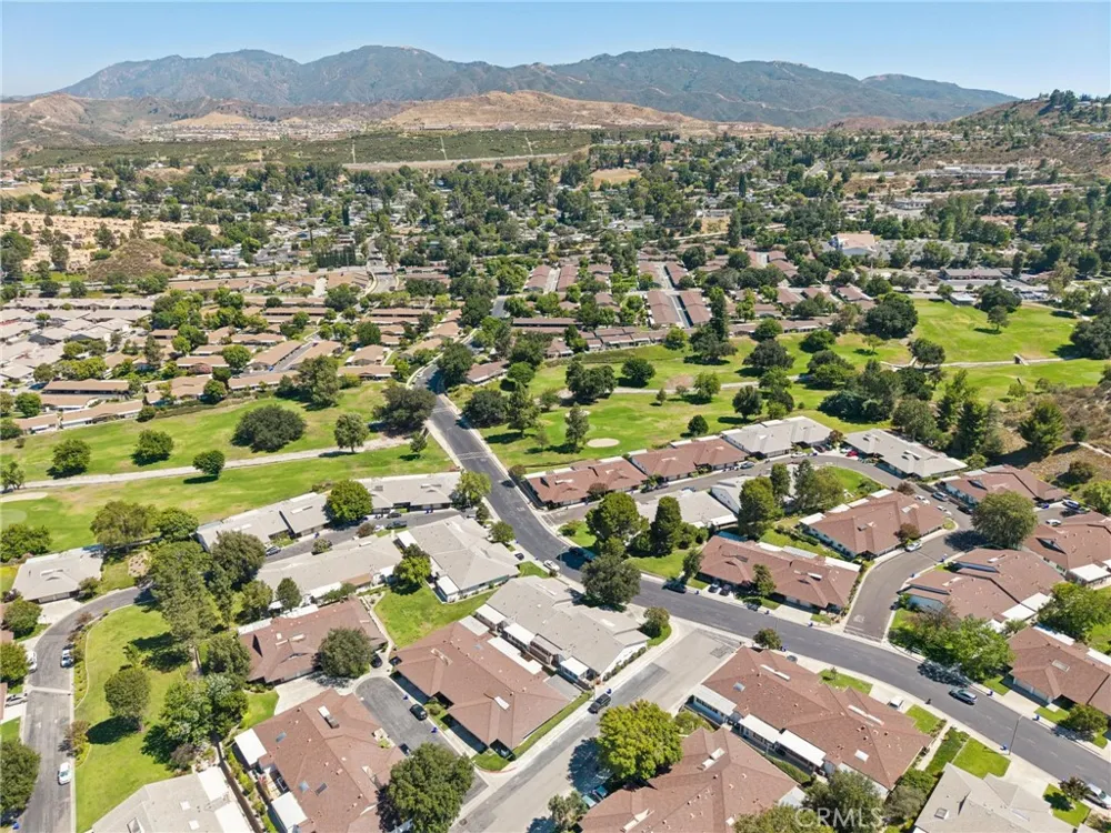 19311 Oak Crossing Road Newhall, CA 91321