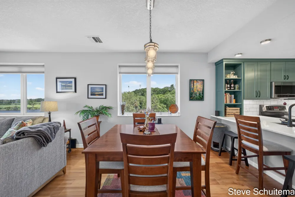 2964 Lakeshore Drive #E501 Muskegon, MI 49441
