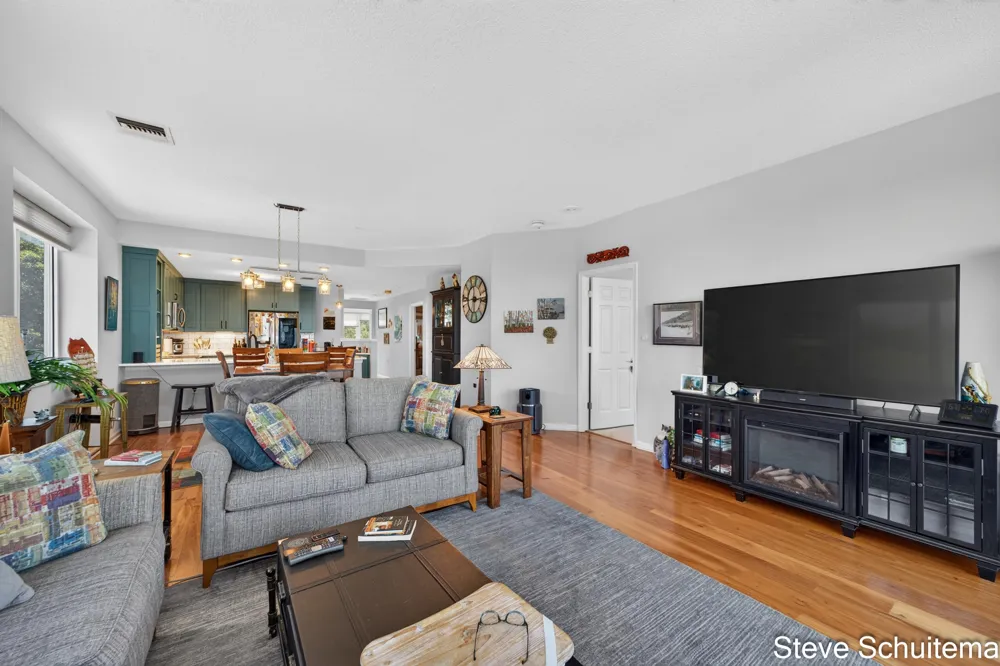 2964 Lakeshore Drive #E501 Muskegon, MI 49441