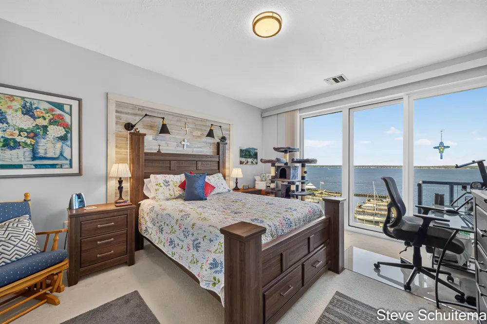 2964 Lakeshore Drive #E501 Muskegon, MI 49441