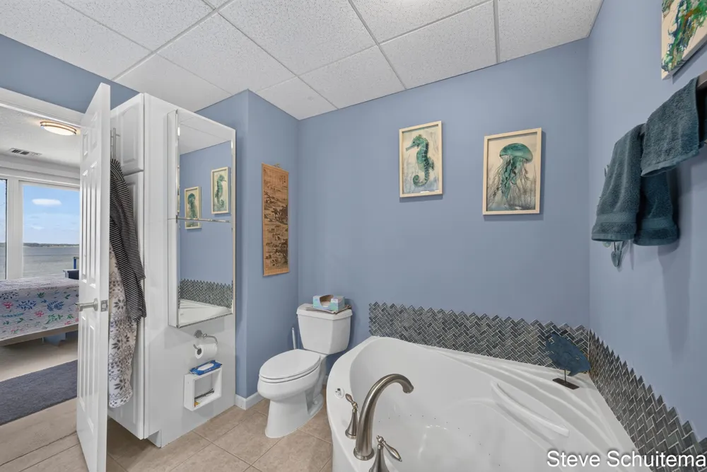 2964 Lakeshore Drive #E501 Muskegon, MI 49441