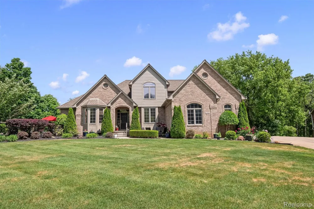 68960 Silver Fox Lane Washington Township, MI 48095