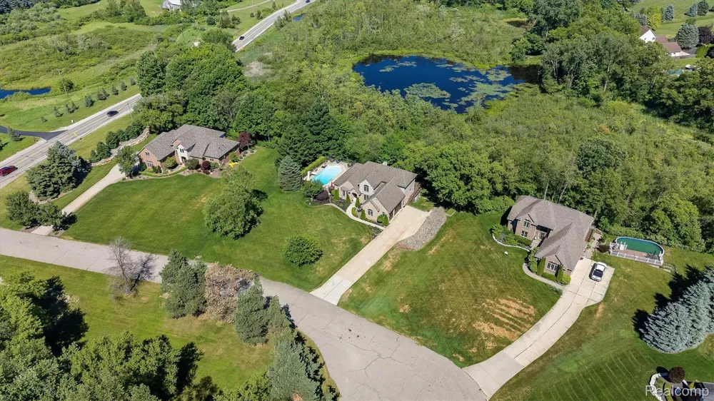 68960 Silver Fox Lane Washington Township, MI 48095