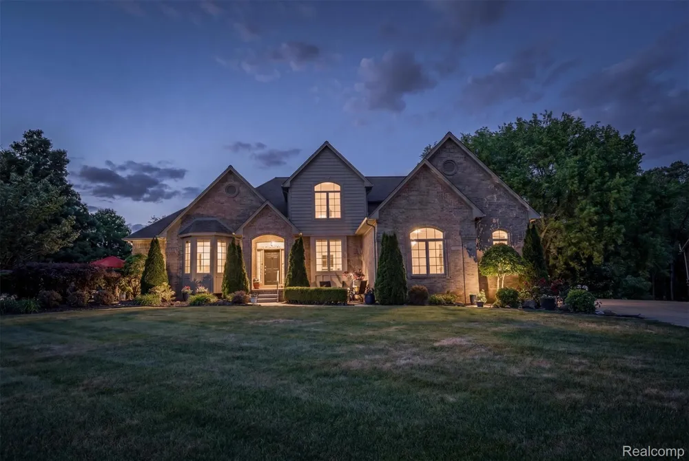 68960 Silver Fox Lane Washington Township, MI 48095