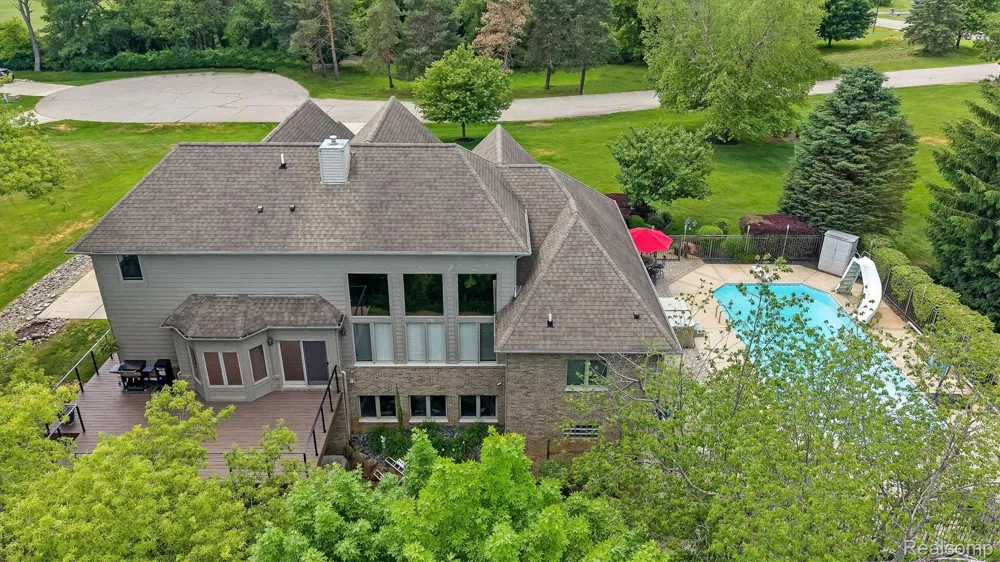 68960 Silver Fox Lane Washington Township, MI 48095
