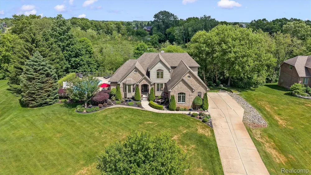 68960 Silver Fox Lane Washington Township, MI 48095