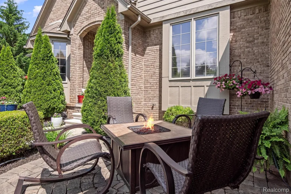 68960 Silver Fox Lane Washington Township, MI 48095