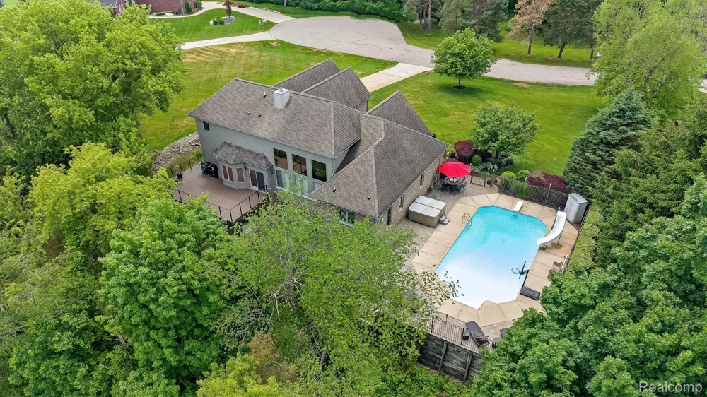 68960 Silver Fox Lane Washington Township, MI 48095