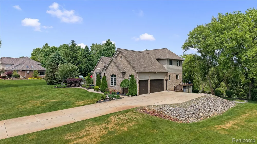 68960 Silver Fox Lane Washington Township, MI 48095