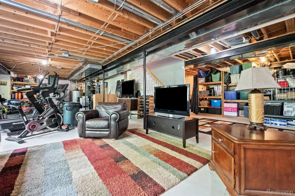 68960 Silver Fox Lane Washington Township, MI 48095