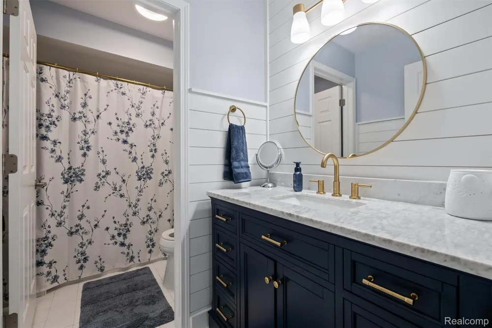68960 Silver Fox Lane Washington Township, MI 48095