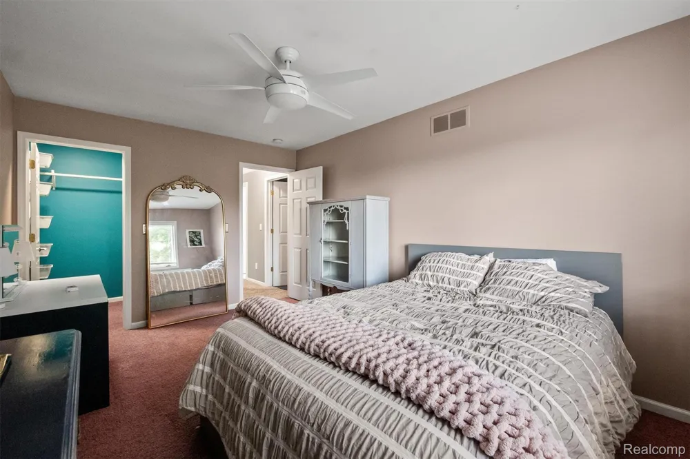 68960 Silver Fox Lane Washington Township, MI 48095